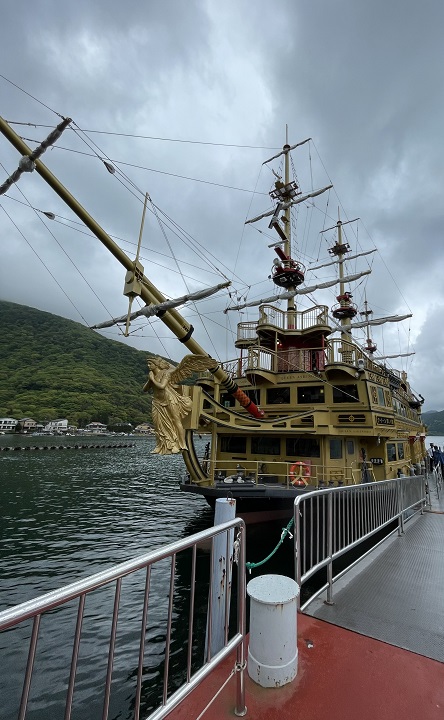 芦ノ湖箱根海賊船