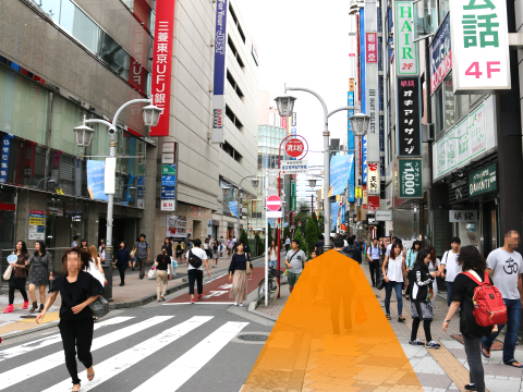 次の横断歩道までまっすぐ進む